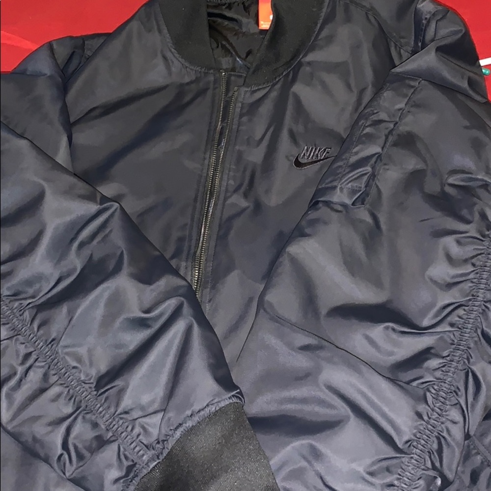 Nike jacket - Picture 3 of 4